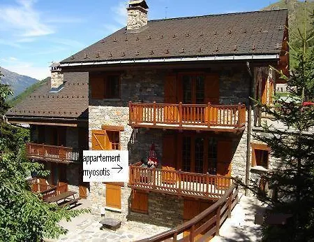 Apartment Myosotis Pour 10 Personnes